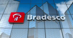 Bradesco deixa de oferecer anuidade grátis com gastos para um de seus melhores cartões