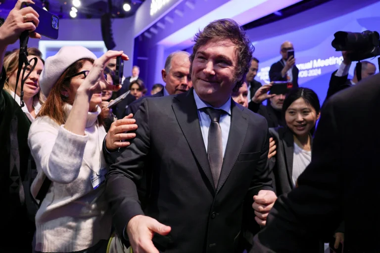 Milei vai se reunir com CEO do JPMorgan dois dias antes das eleições de meio de mandato