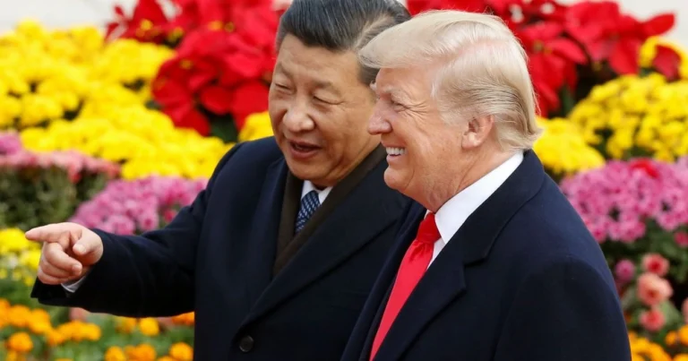 Trump e Xi apertam mãos, o Fed afrouxa – e o bitcoin cai. O que explica?