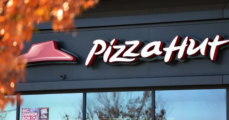 Com crise da Pizza Hut, dona da marca coloca rede à venda