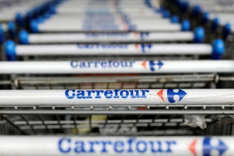 Com uma fortuna de US$ 34 bilhões, família Saadé é nova bilionária por trás do Carrefour