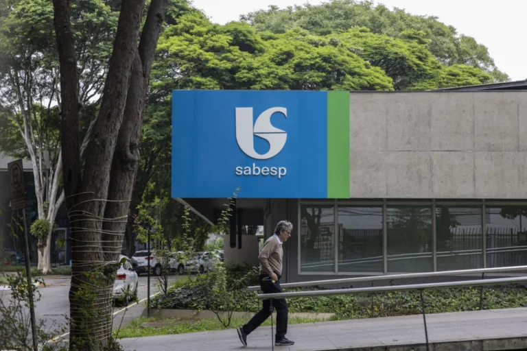 Sabesp diz que não pretende ampliar dividendos; ações seguem nas máximas históricas