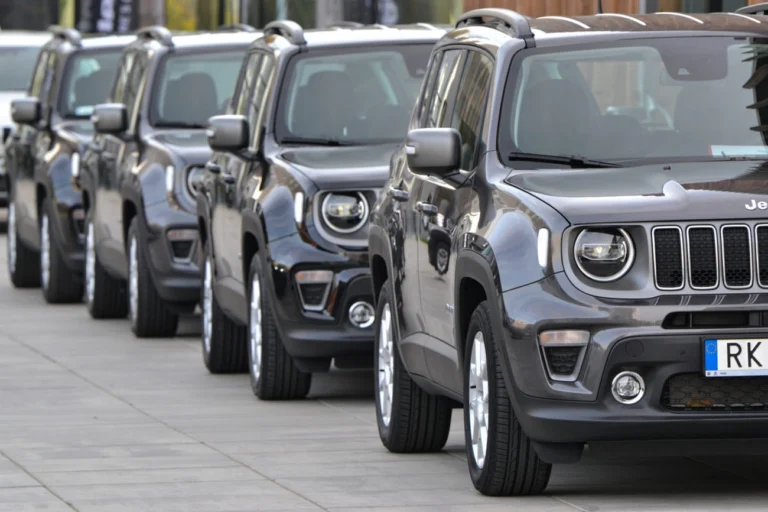 Vai comprar um carro? Veja a diferença real entre financiar, entrar num consórcio e pagar à vista