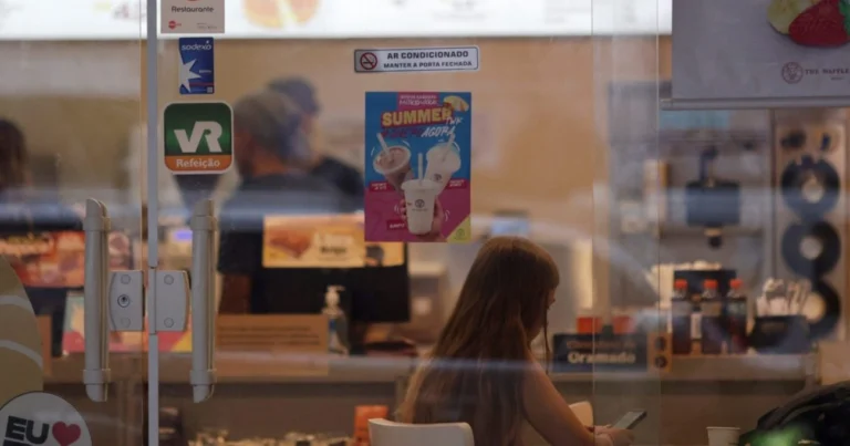 Vale-refeição e alimentação terão novas regras: veja o que muda no seu benefício