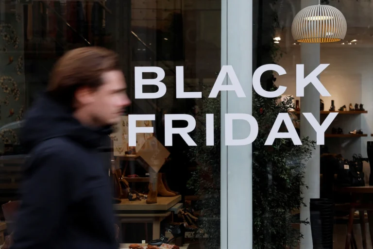 Anatel e Receita flagram 4,2 mil itens irregulares na Black Friday dos marketplaces