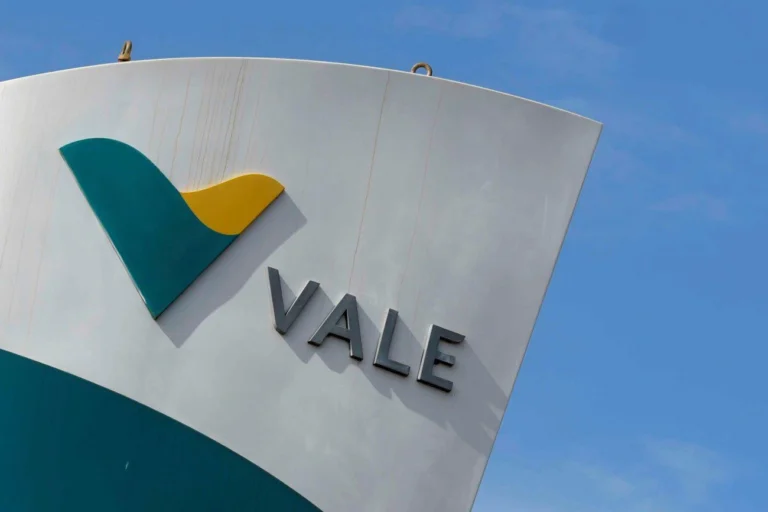 Com aumento da oferta global, Vale reduz estimativa de produção de minério de ferro para 2026