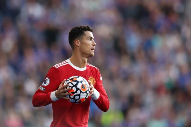 Gol de atacante: Cristiano Ronaldo vira investidor da Perplexity, startup de IA, em seu maior aporte até hoje