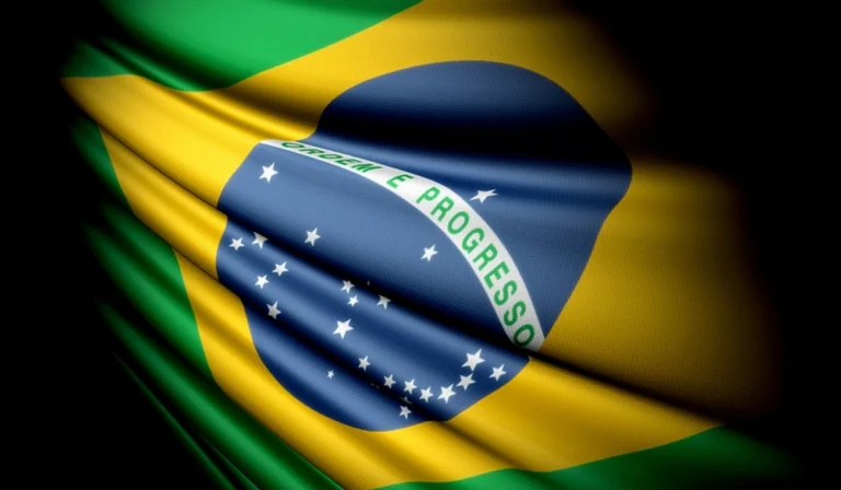 Economia brasileira desacelera 2% em 2026 mas isenção de IR pode reduzir impacto