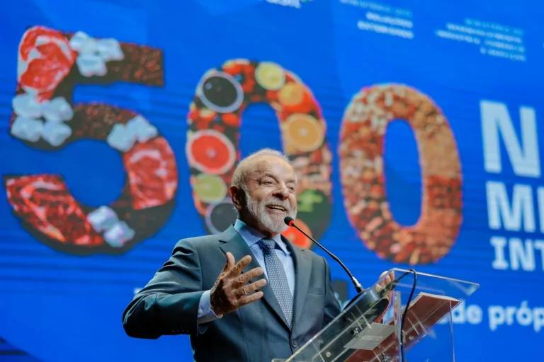 Lula agora agradece ao Congresso em crise