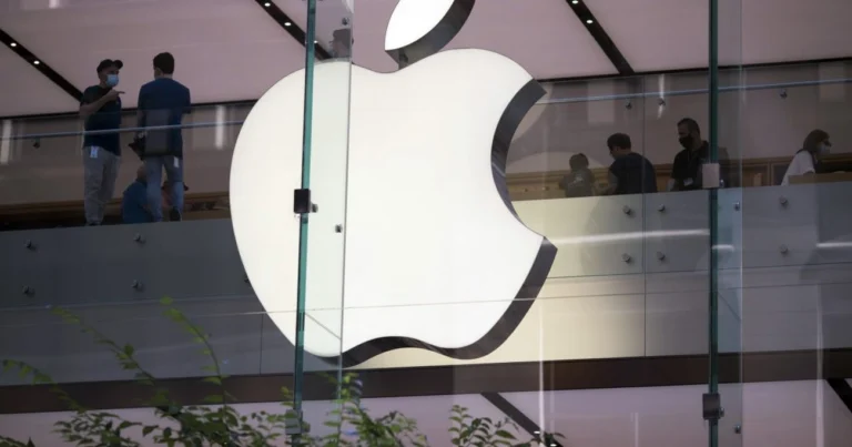 Saída de executivos na Apple sinaliza uma ameaça ao reinado do iPhone