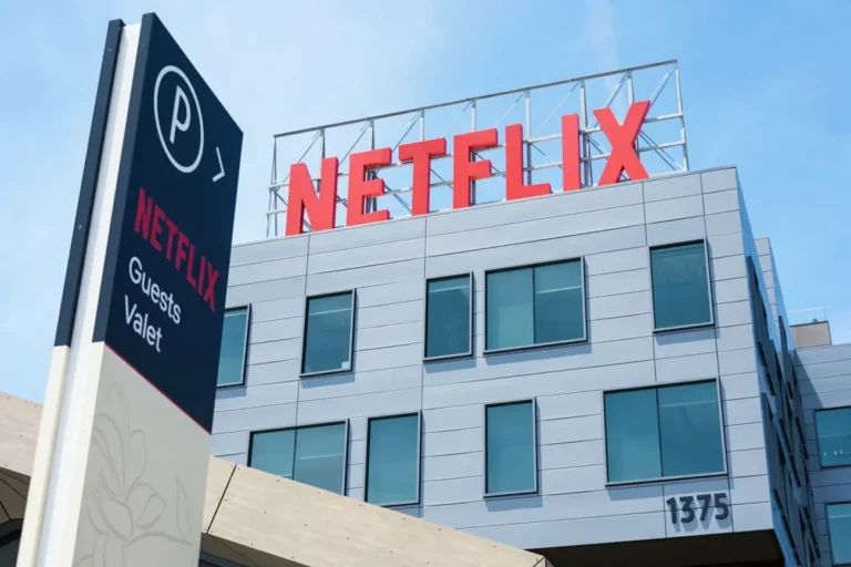 Netflix oferece 100% em dinheiro pela Warner Bros