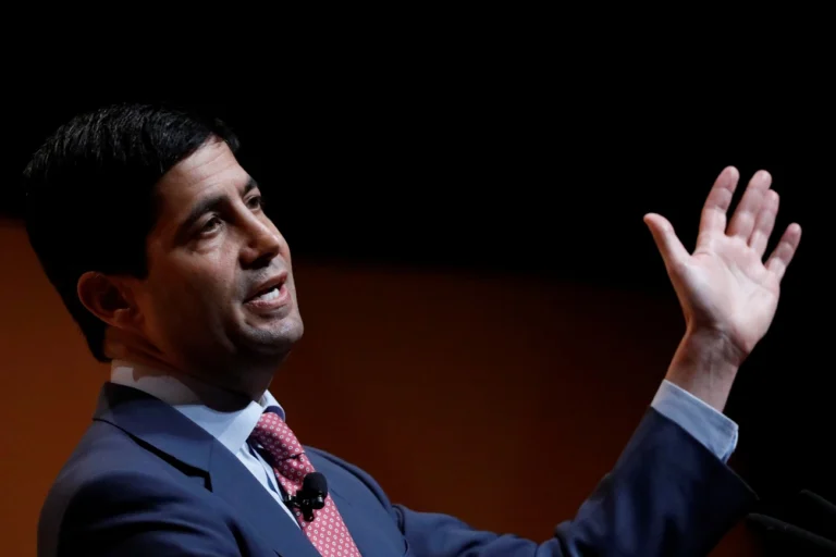 Trump indica Kevin Warsh para comandar o Fed agora em maio