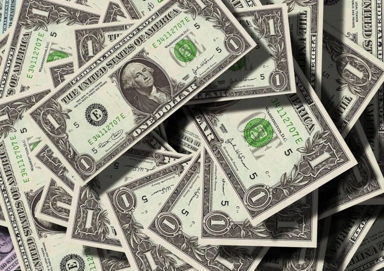 Trump enfraça o impacto do America First sobre o dólar