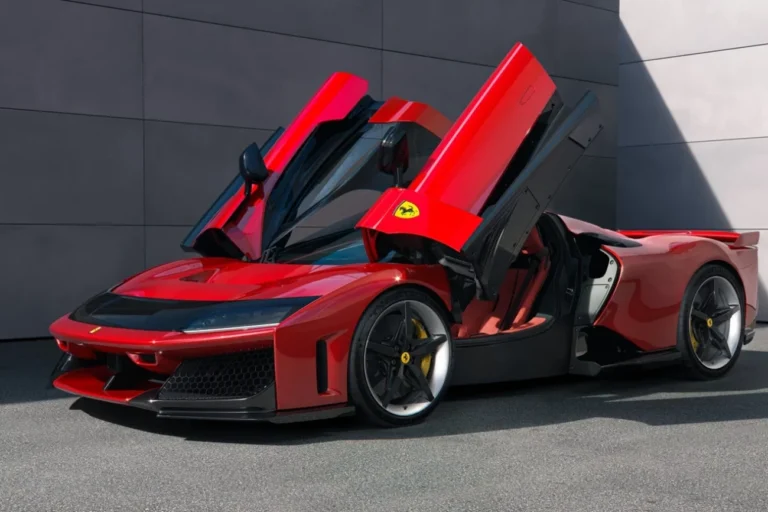 Investe em Ferrari e Louboutin com 50 desconto agora