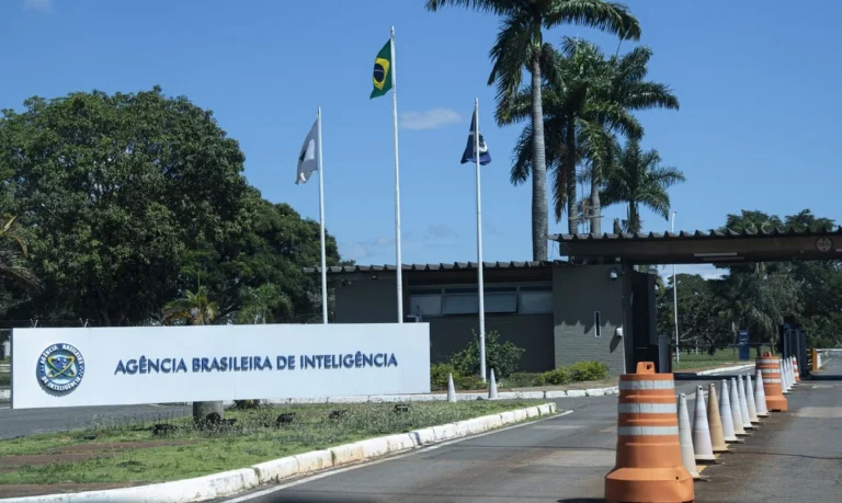 Abin processa agente que mantém canal no YouTube com 3 milhões de inscritos agora
