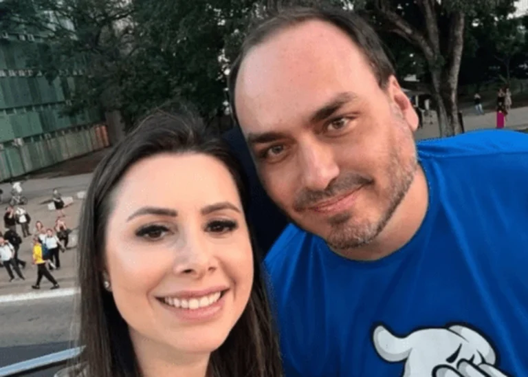 Carlos Bolsonaro e Caroline de Toni se unem em meio a disputa interna do PL por vaga no Senado em SC
