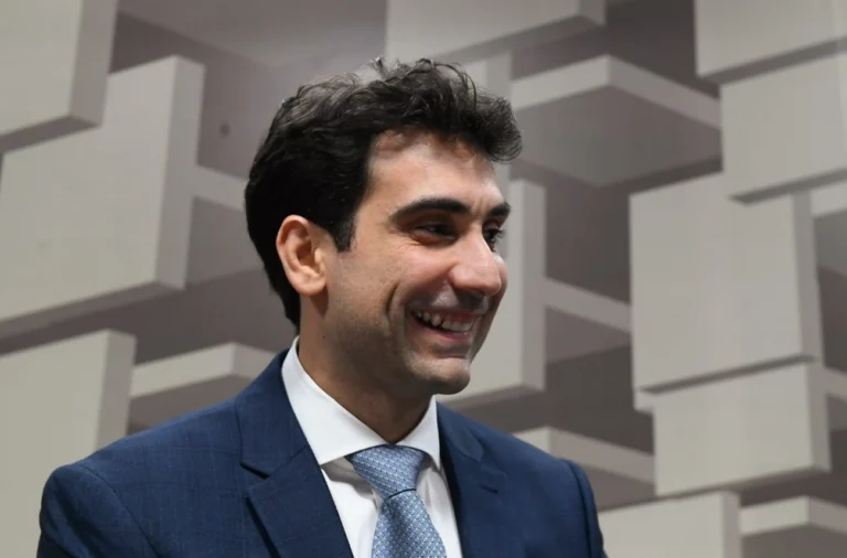 Galípolo revela como o BC decidiu congelar e liquidar o Banco Master sem deixar dívidas para trás