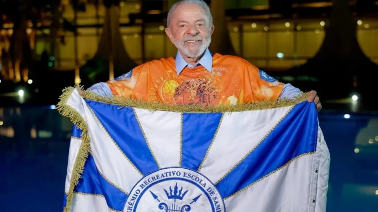 Lula prestigia desfile na Sapucaí com ministros e presidentes de estatais hoje