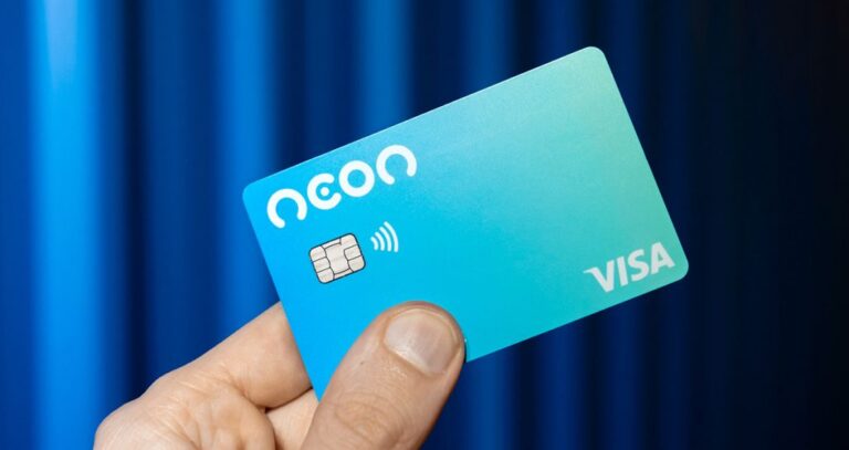 Neon vs. Méliuz: Qual cartão vai turbinar suas compras e seu cashback?