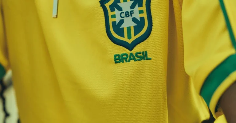 Adidas dominou a escolha de uniformes para 77% das equipes na Copa de 2026